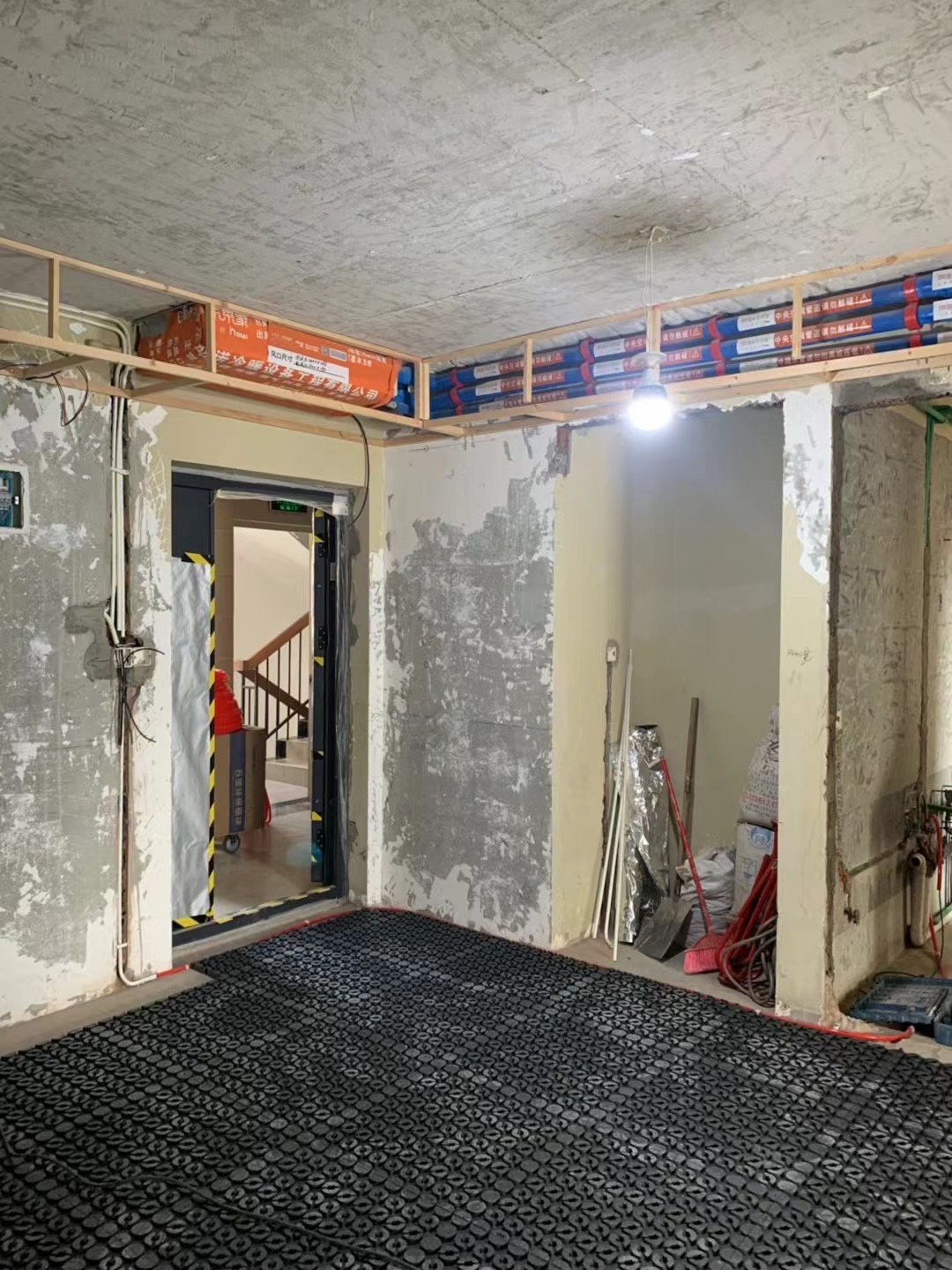 熱泵水機(jī)兩聯(lián)供陽諾石墨EPS地暖模塊施工案例